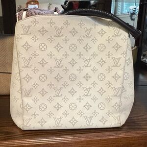 Louis Vuitton Mahina Babylone PM
